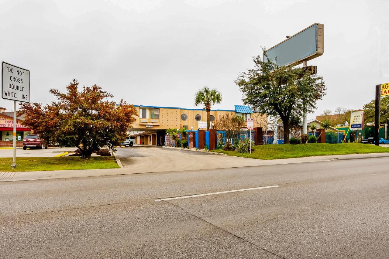 Americas Best Value Inn San Antonio Airport South ภายนอก รูปภาพ