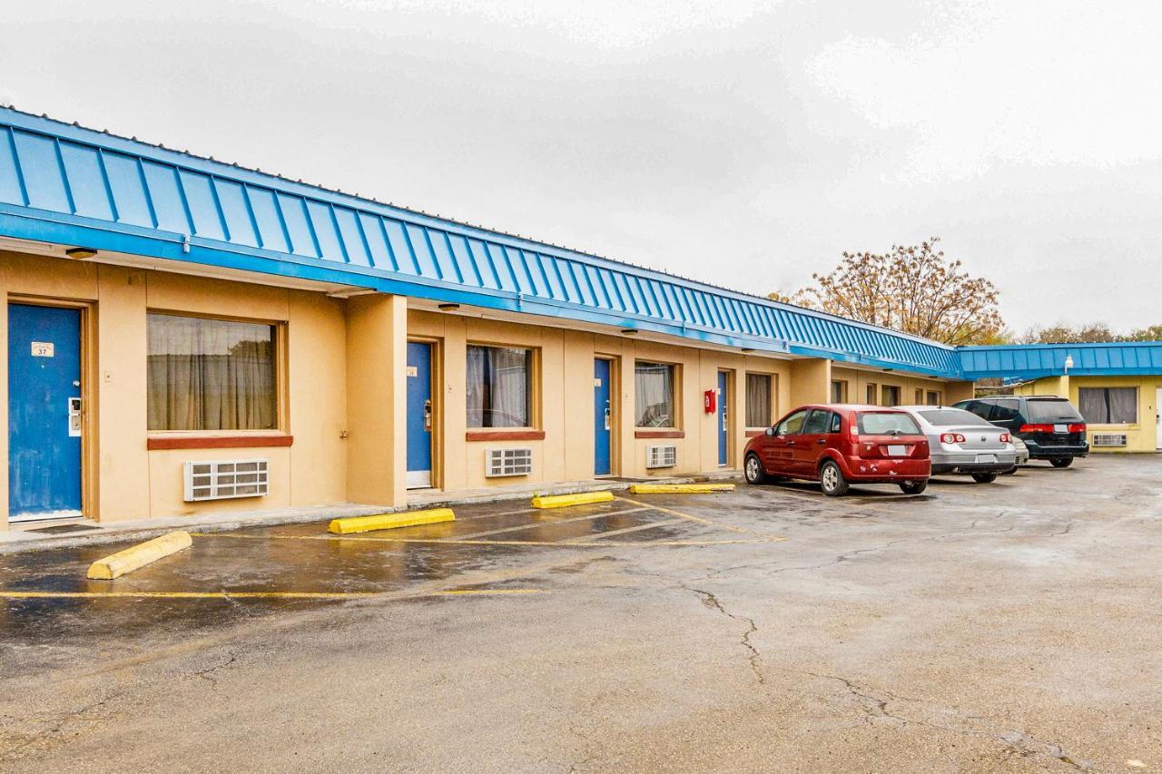 Americas Best Value Inn San Antonio Airport South ภายนอก รูปภาพ