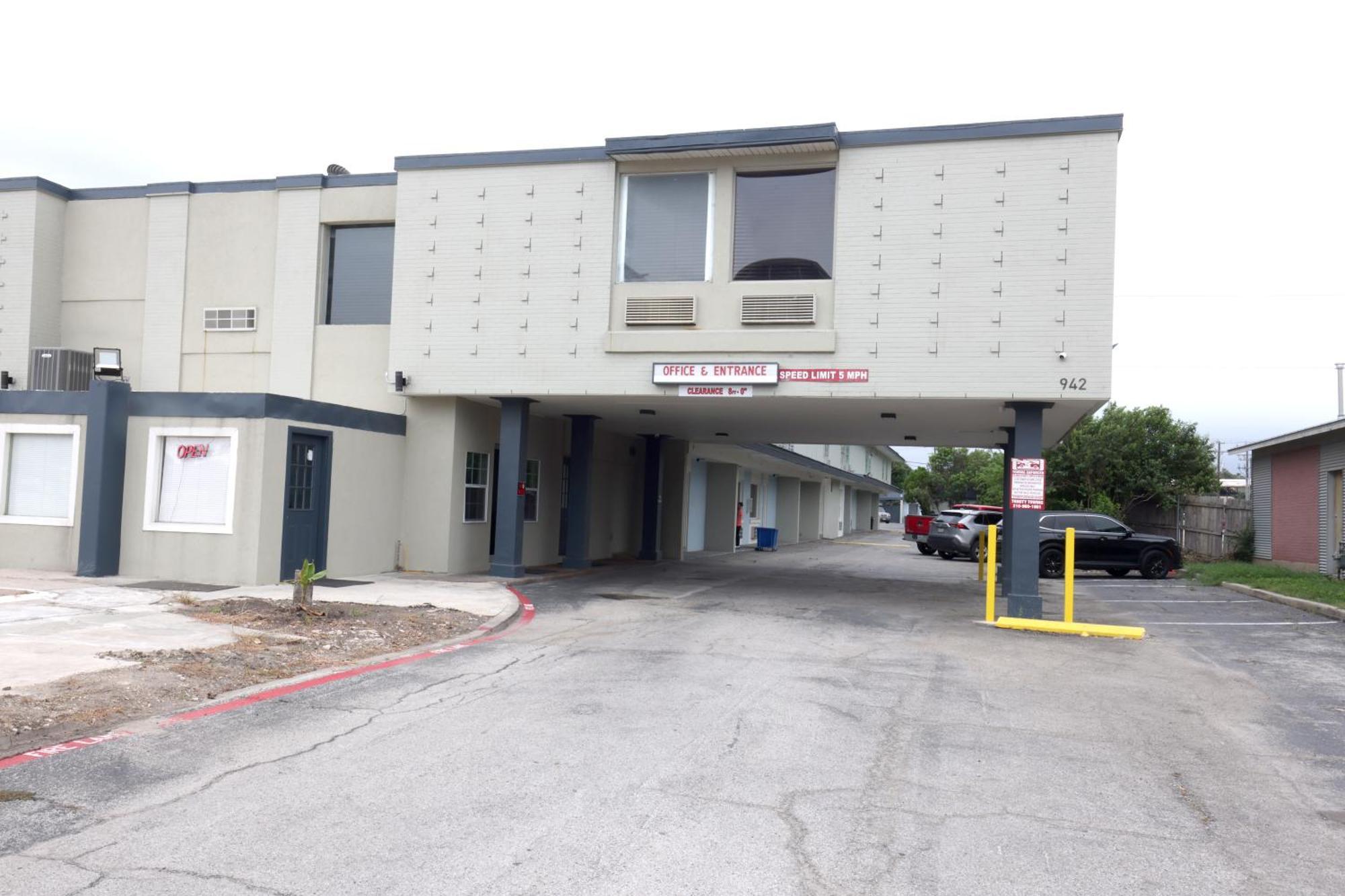 Americas Best Value Inn San Antonio Airport South ภายนอก รูปภาพ