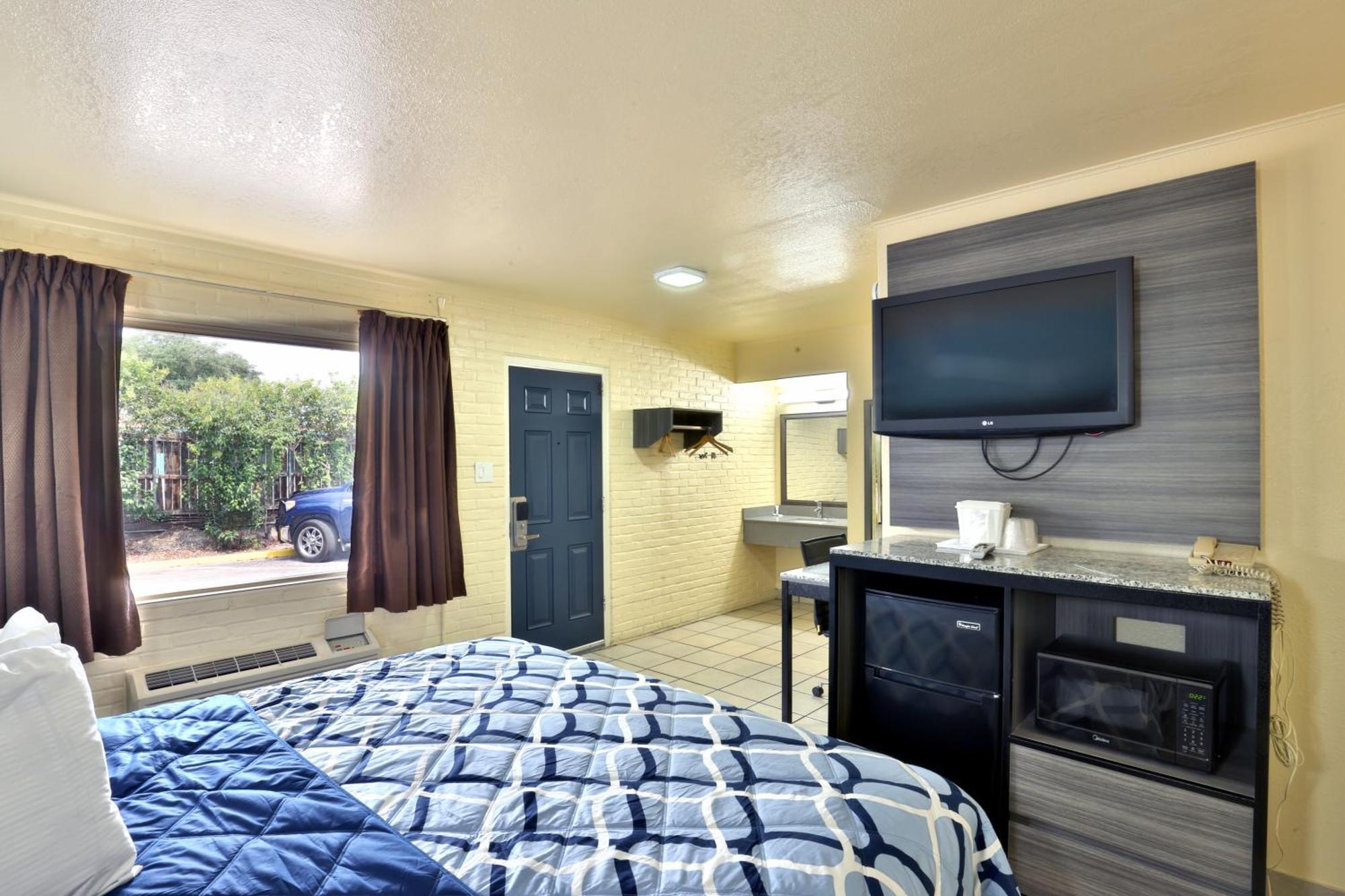 Americas Best Value Inn San Antonio Airport South ภายนอก รูปภาพ