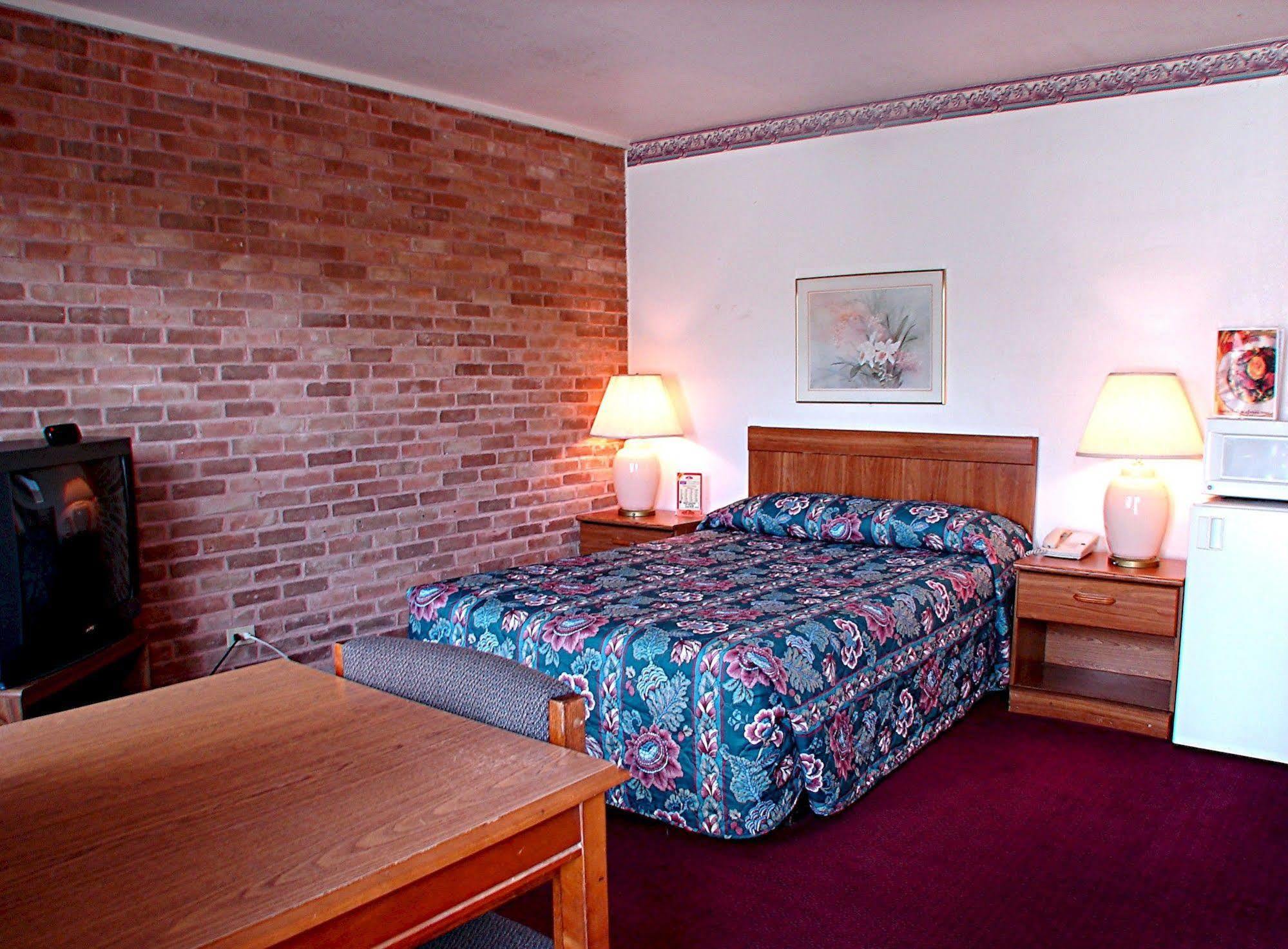 Americas Best Value Inn San Antonio Airport South ภายนอก รูปภาพ